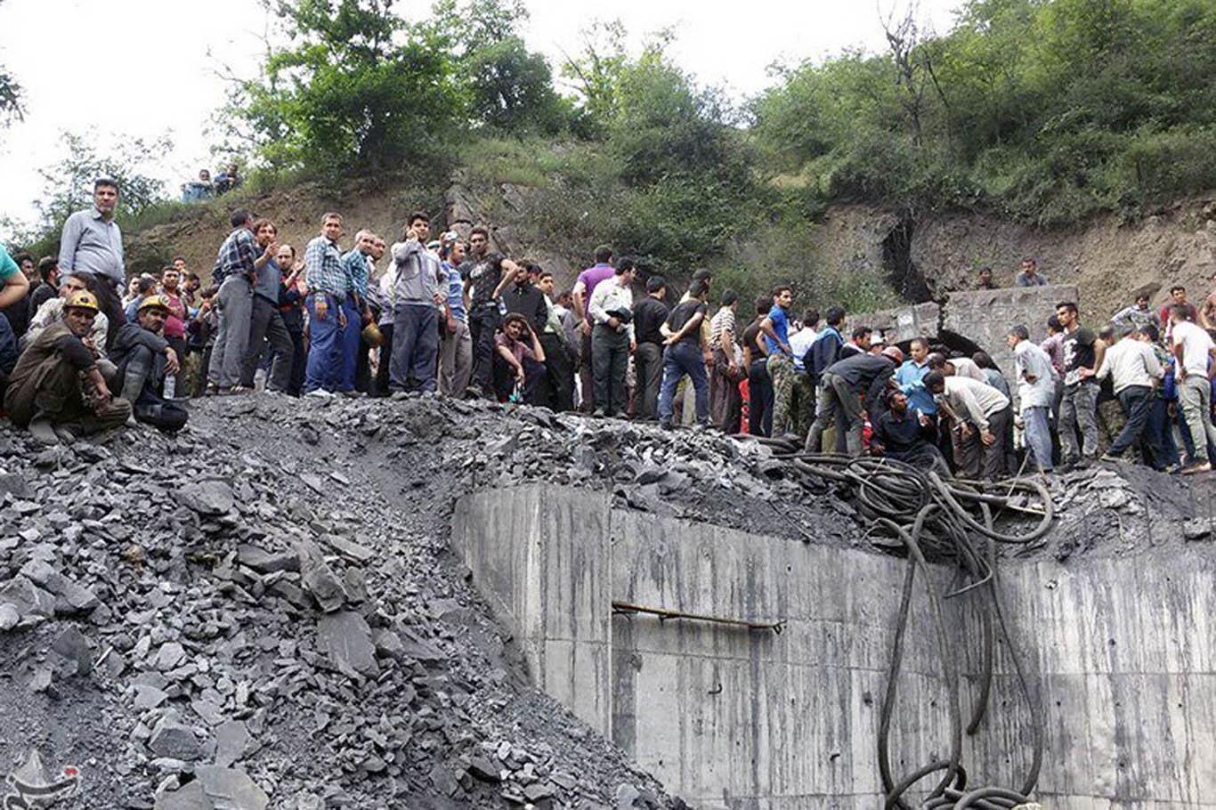 İran'da kömür madeninde patlama: Birçok işçi mahsur